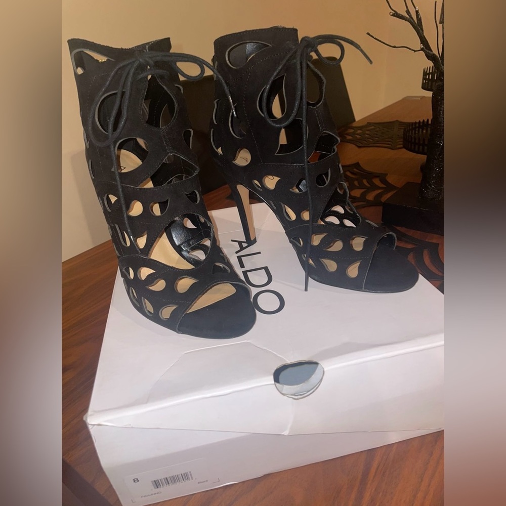 ALDO WOMENS BLACK SHOE
